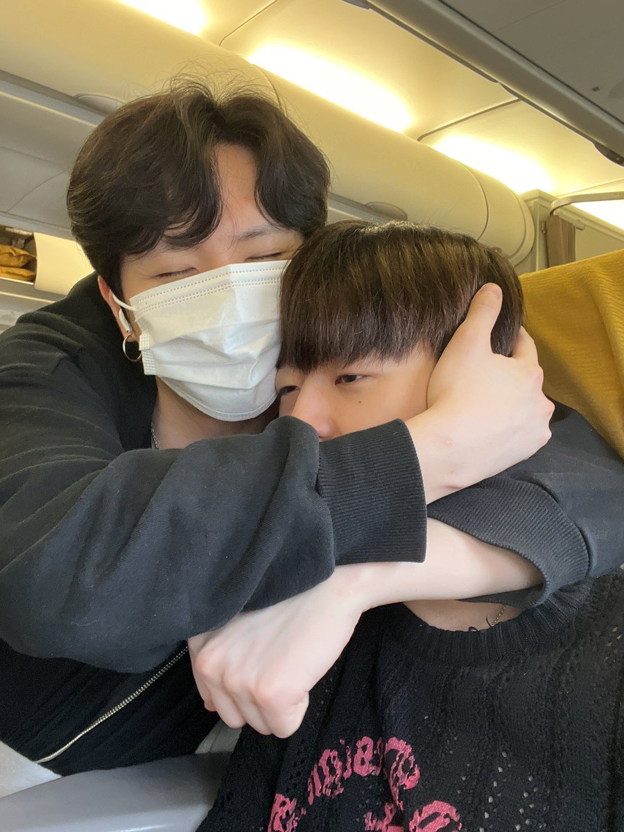 WEi__Member's tweet photo. [#석화] 한국으로 갑니다~^^;;;; https://t.co/SI4uXpCEe6