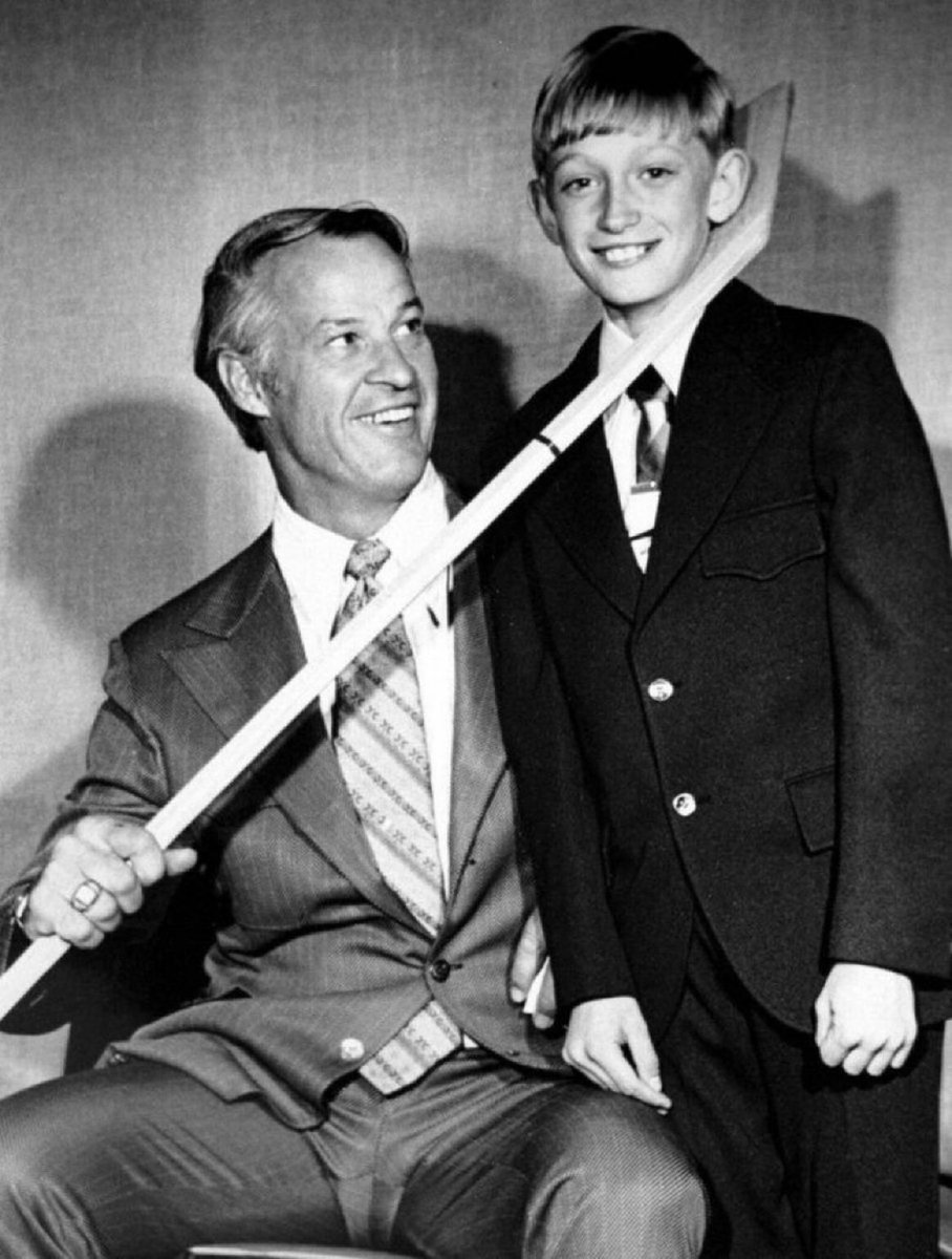 Gordie Howe meets the kid who’ll break his records one day …