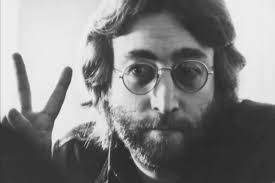 “Cuando fui a la escuela, me preguntaron qué quería ser cuando fuera grande, escribí feliz. Me dijeron que yo no entendía la pregunta. Les dije que no entendían la vida”. John Lennon #Fuedicho