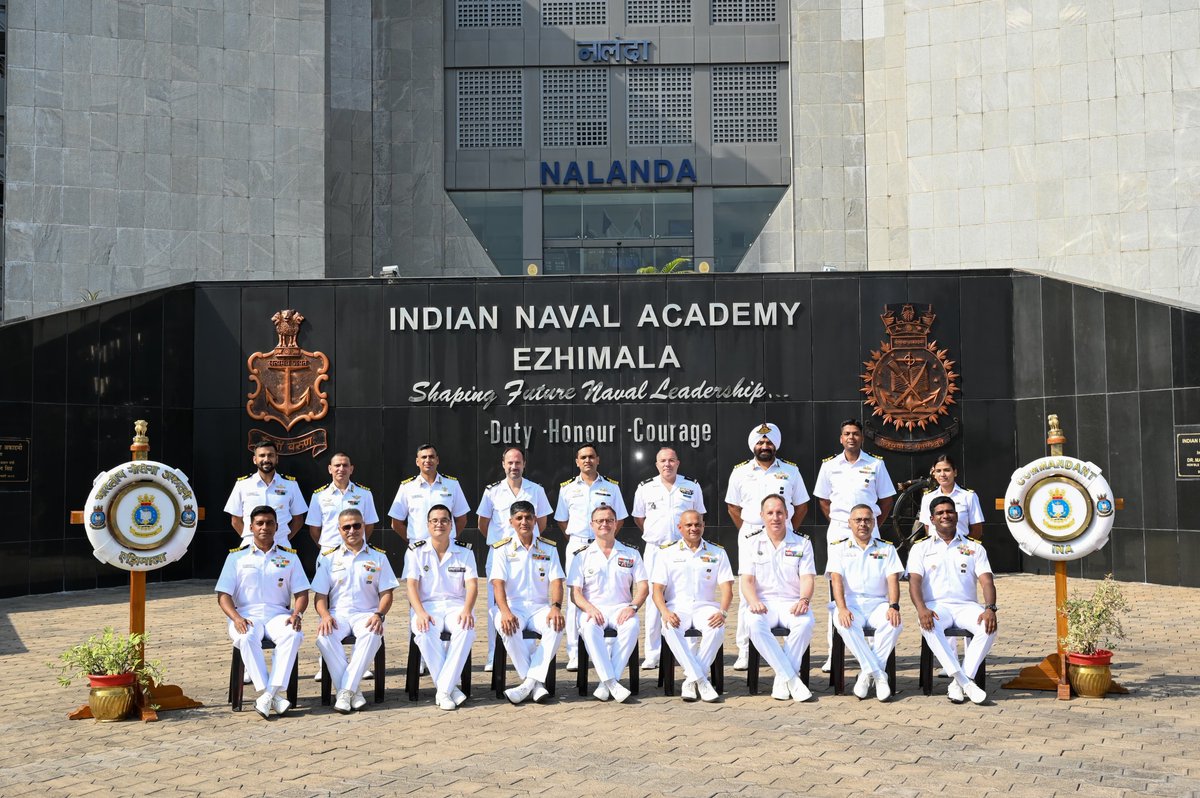 On this occasion, VAdm Emmanuel Slaars, French Joint Forces Commander for the Indian Ocean Region @FFEAU_ALINDIEN addressed #INA officers on the role of 🇫🇷🇮🇳 naval cooperation for ensuring maritime security in this crucial region.