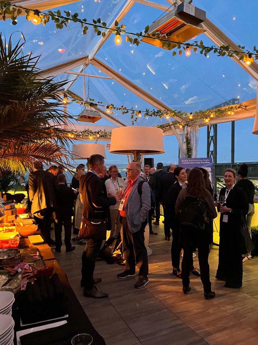 So glad to promote 🇵🇱 high-tech companies at <a href="/ecso_eu/">ECSO</a> Networking Night in San Francisco. Poland always at the forefront of innovation in cybersecurity.
