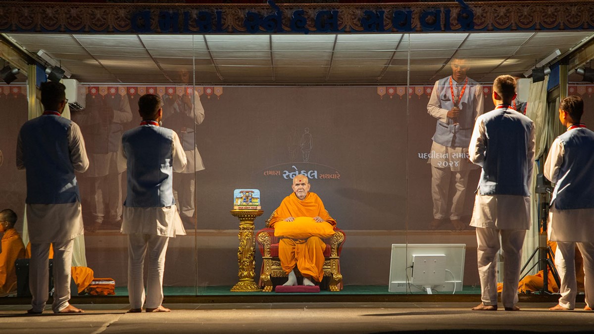 HH Mahant Swami Maharaj's Vicharan: 06 May 2024, Sarangpur, India gfrc6.app.goo.gl/GZcT