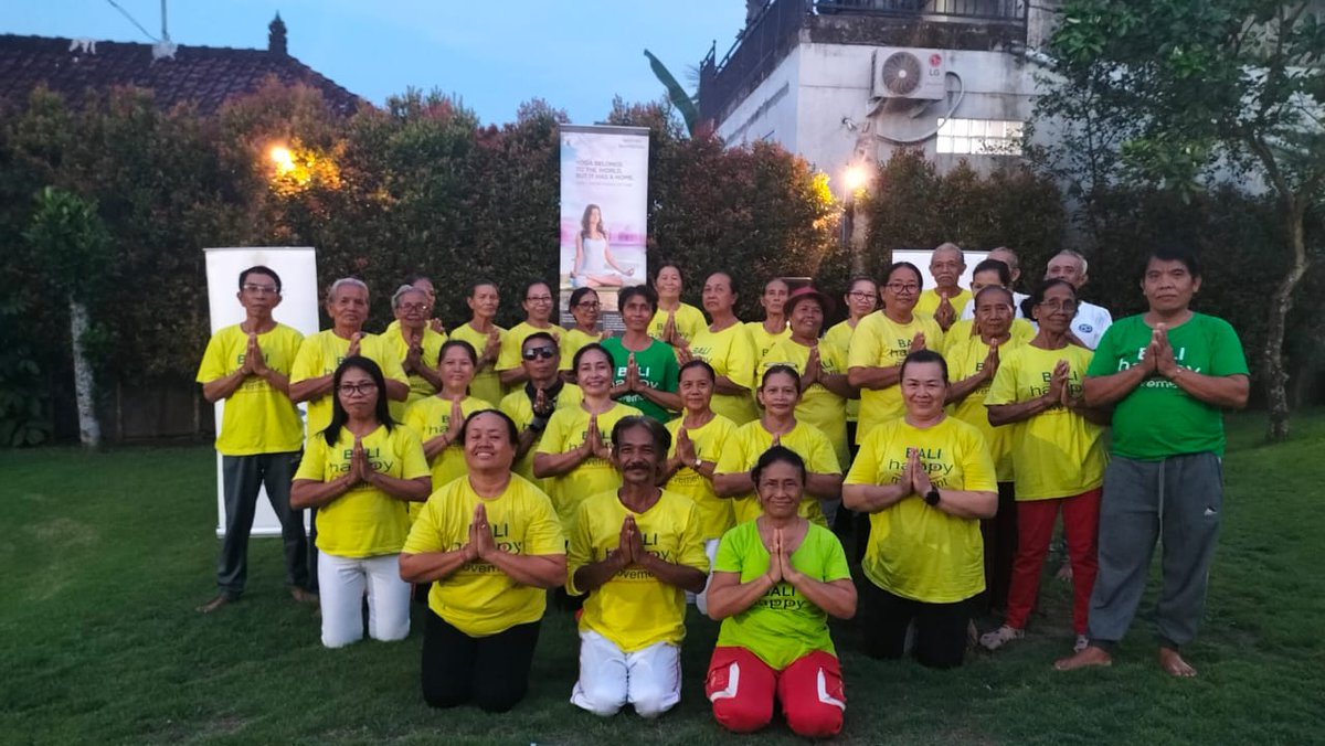 The 11th pre-event #InternationalDayofYoga was organized by CGI & SVCC Bali in collaboration with Gumuh Ayu Yoga community on 19 April in Badung. Offering benefits by integrating physical postures, breathing techniques, & yoga that can promote overall harmony. #75thIndiaIndonesia