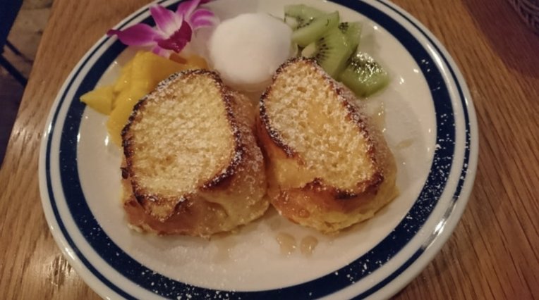 神楽坂でトロピカルフレンチトーストです。美味しかったです。　#フレンチトースト　#ランチ　#神楽坂