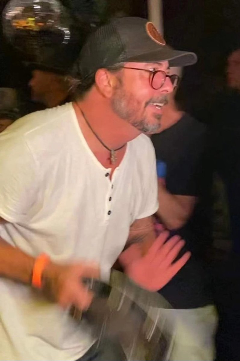 #DaveGrohl was spotted playing the tambourine in the second line parade along with the Preservation Hall band after Foo Fighters’ show at the New Orleans Jazz Festival on Friday night.