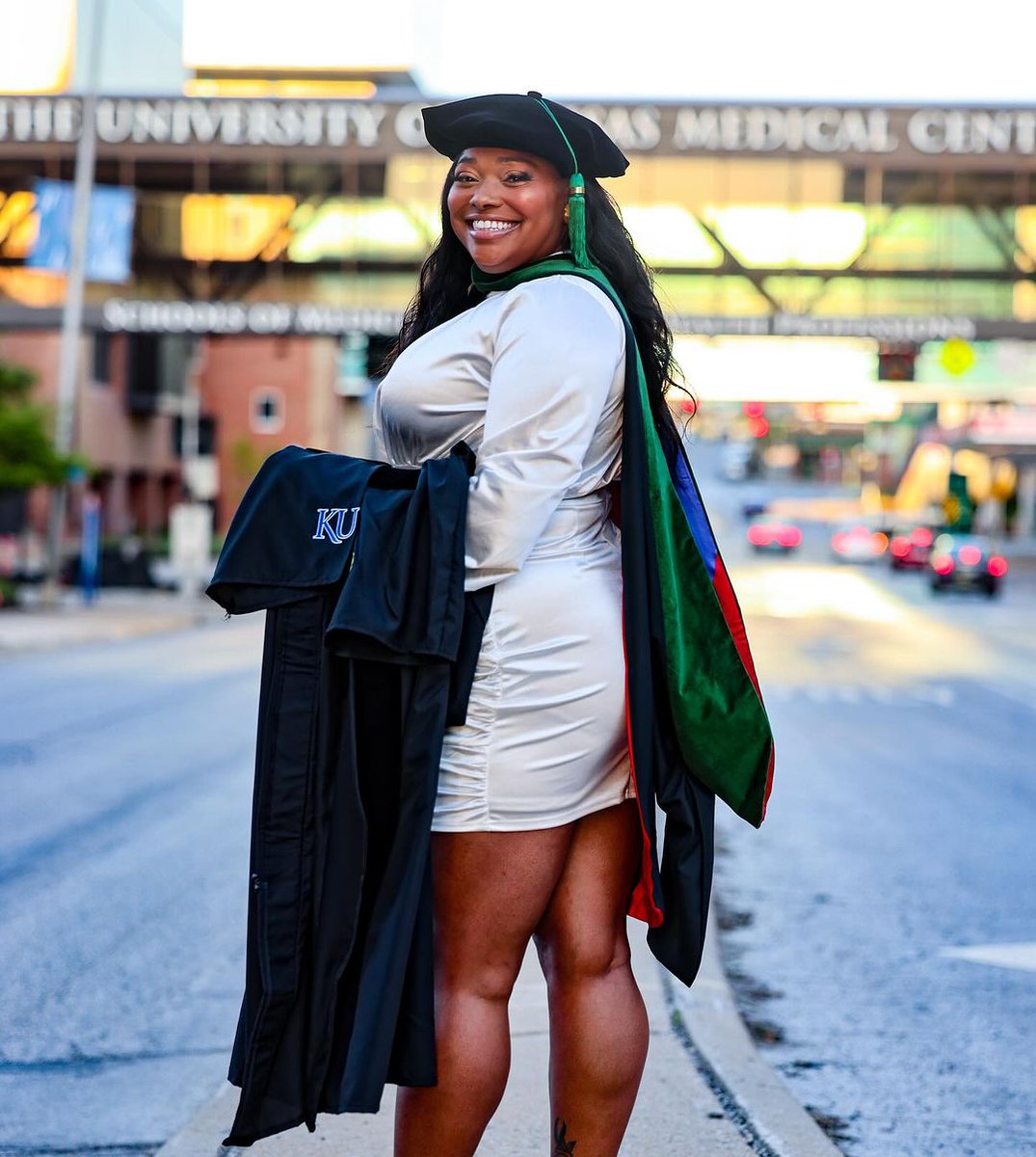 CONGRATULATIONS TO THE DIAMOND CLASS OF 2024 🎉🎉

📸: @honest_ev @thisgirltosin @omalichaomaliko @ksquare_md (@medical_miche) 

#SNMA #SNMADiamondClass #Classof2024 #GraduationSeason #MedSchool #MedicalStudents #MinoritiesInMedicine #BlackDoctors #DiversifyMedicine #GradSzn