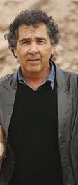 PazPinter's tweet image. *Escucho todo el día a Mon Laferte, soy fanático de ella" 😍
Hernán Rivera Letelier.
Escritor.