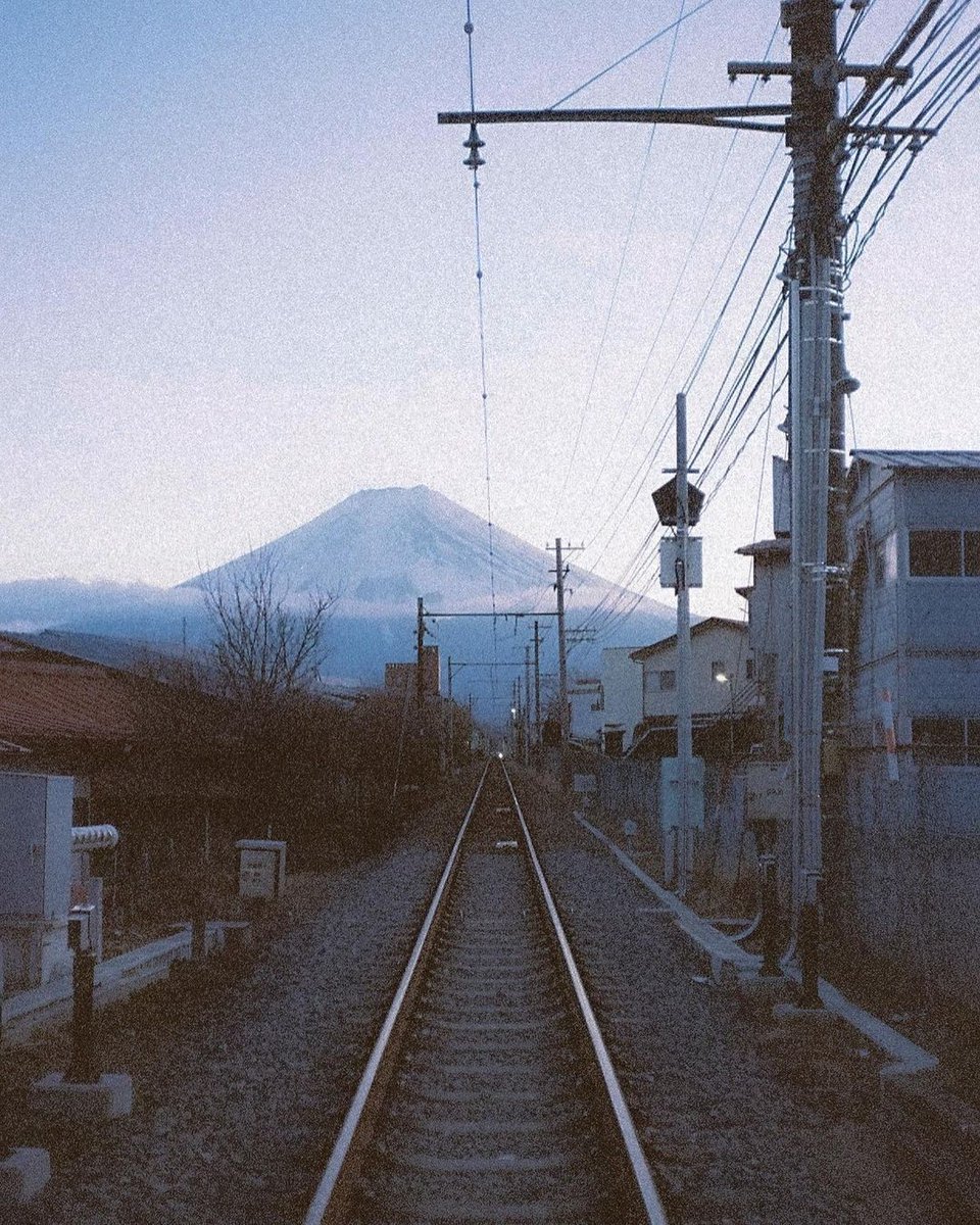 Fujiyoshida captured on #Lomo800. 🗻

See more of krydda_vaxer_experiment's photos on Instagram: instagram.com/krydda_vaxer_e… 

Taken any photos with a #Lomography camera, film or lens? Share them with #HeyLomography for a chance to be featured!