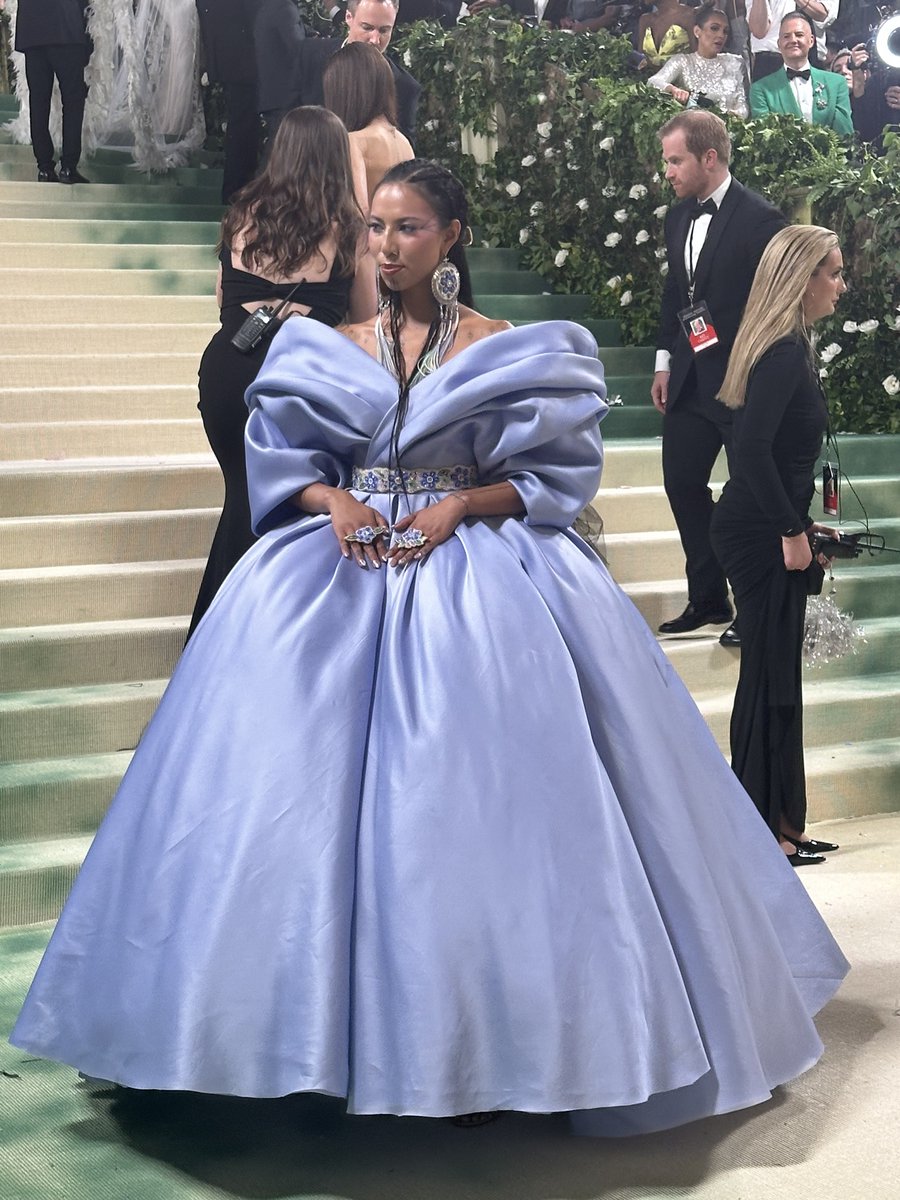 Quannah Chasinghorse shines in blue on the #MetGala red carpet. ✨
