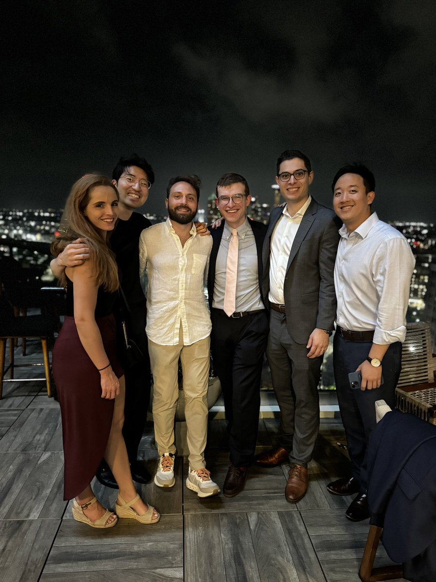 So grateful to get the chance to spend the weekend at #AUA2024 with all of my wonderful co-residents. I am so impressed by their accomplishments and contributions to the field. Congratulations on another great year! @BWHUrology