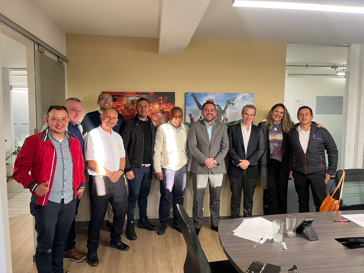 PalmaEdwin's tweet photo. Celebramos y acompañamos el acuerdo convencional suscrito entre Sinaltrainbec y Canpack. 

Un acuerdo que además incluye la desjudicialización de las relaciones laborales, retiro mutuo de acciones administrativas y judiciales. 

Este es en camino. #DialogoSocial https://t.co/Y4nQAGcTOj