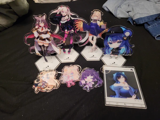 Acrylic/cotton update Uruka has a printing error but not too bothered its a white bit on the other side.