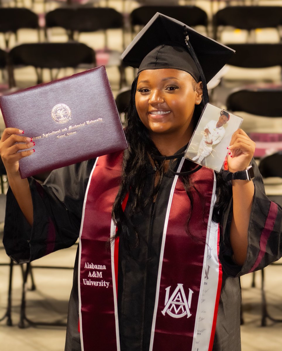 gloomy dez ☁️🪦 tweet media