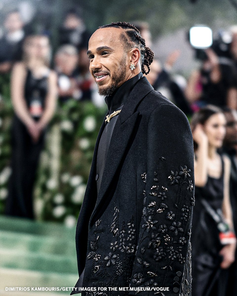 ESPNF1's tweet image. Sir Lewis Hamilton never disappoints ✨