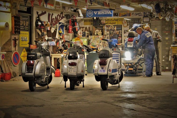 SukaPespa's tweet image. Monggo yang punya vespa ingin dijual atau yang ingin mencari, reply dan tawarkan dagangan kalian.. barangkali ketemu jodoh 🙈