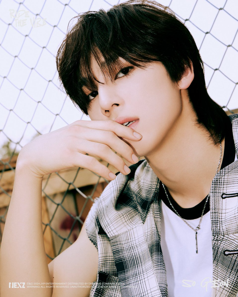 〔 📰 INFO ━ 060524 〕

NEXZ(넥스지) "Ride the Vibe"
TEASER IMAGE #3

#HARU #ハル
#SOGEON #ソゴン 

💿 2024.05.20 MON 6PM (KST)

#NEXZ #넥스지 #ネクスジ #RidetheVibe #NEXZ_RidetheVibe #NEXZ_RTV #RTV #NEXZ_RidetheVibe_Debut