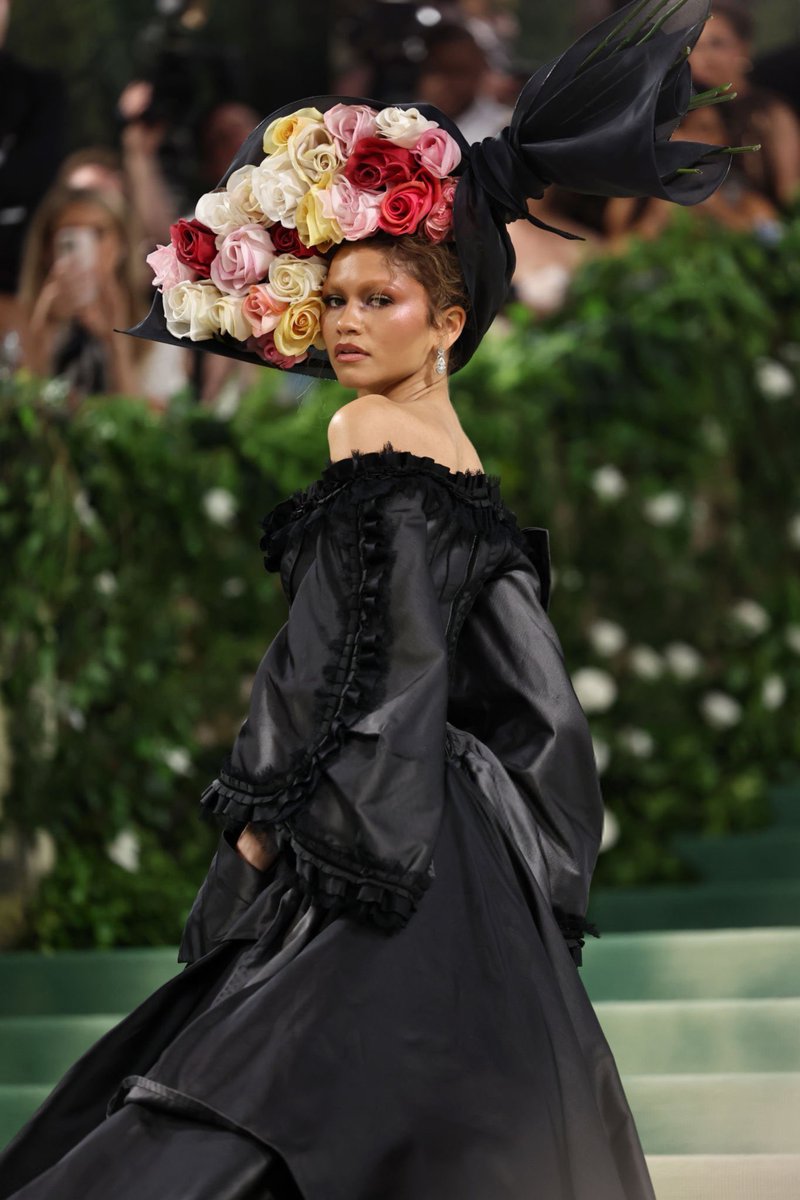 Tenés que cerrar el estadio #MetGala