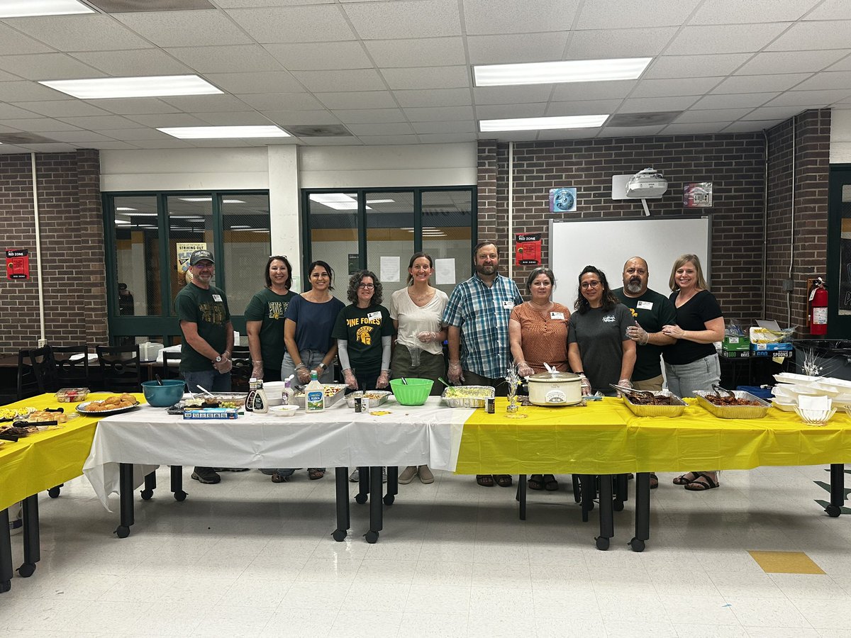 Thank you to our parents and family members for providing lunch to our staff today! We appreciate the love and support that you all provide to our Trojan Family! #TrojanPride #525 #PFHS