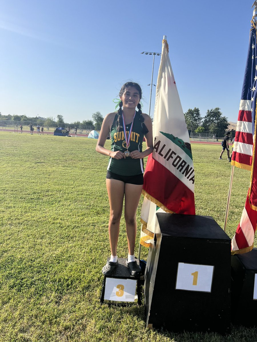 SummitBears's tweet image. It became official today that these following athletes have qualified for the Division 4 Section track meet in Caruthers on Friday.

100 m &amp;amp; 200 m Eric Ochoa
100 m Kaiya Marez
800 m Alexa Quezada

4 x 100 m girls relay team
4 x 400 m girls relay team

We are proud of you Bears!!