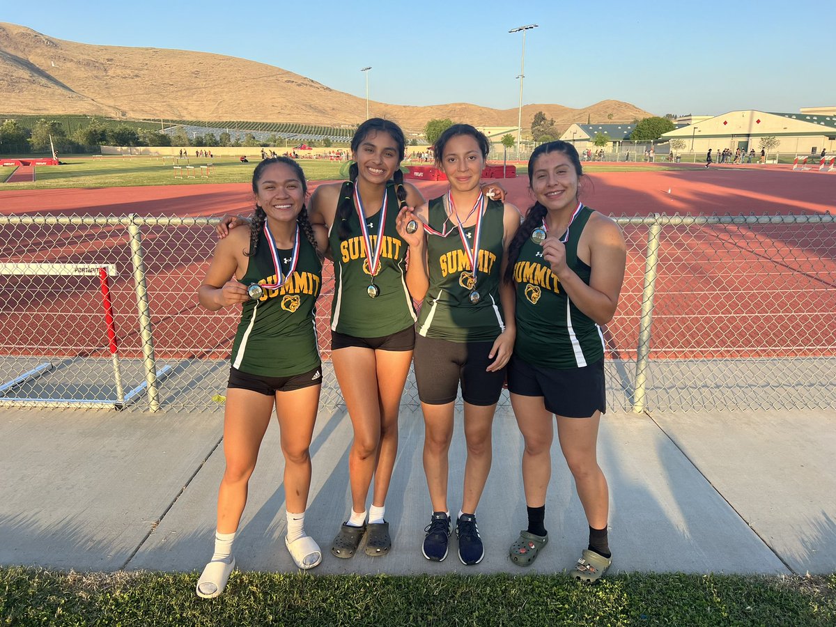 SummitBears's tweet image. It became official today that these following athletes have qualified for the Division 4 Section track meet in Caruthers on Friday.

100 m &amp;amp; 200 m Eric Ochoa
100 m Kaiya Marez
800 m Alexa Quezada

4 x 100 m girls relay team
4 x 400 m girls relay team

We are proud of you Bears!!