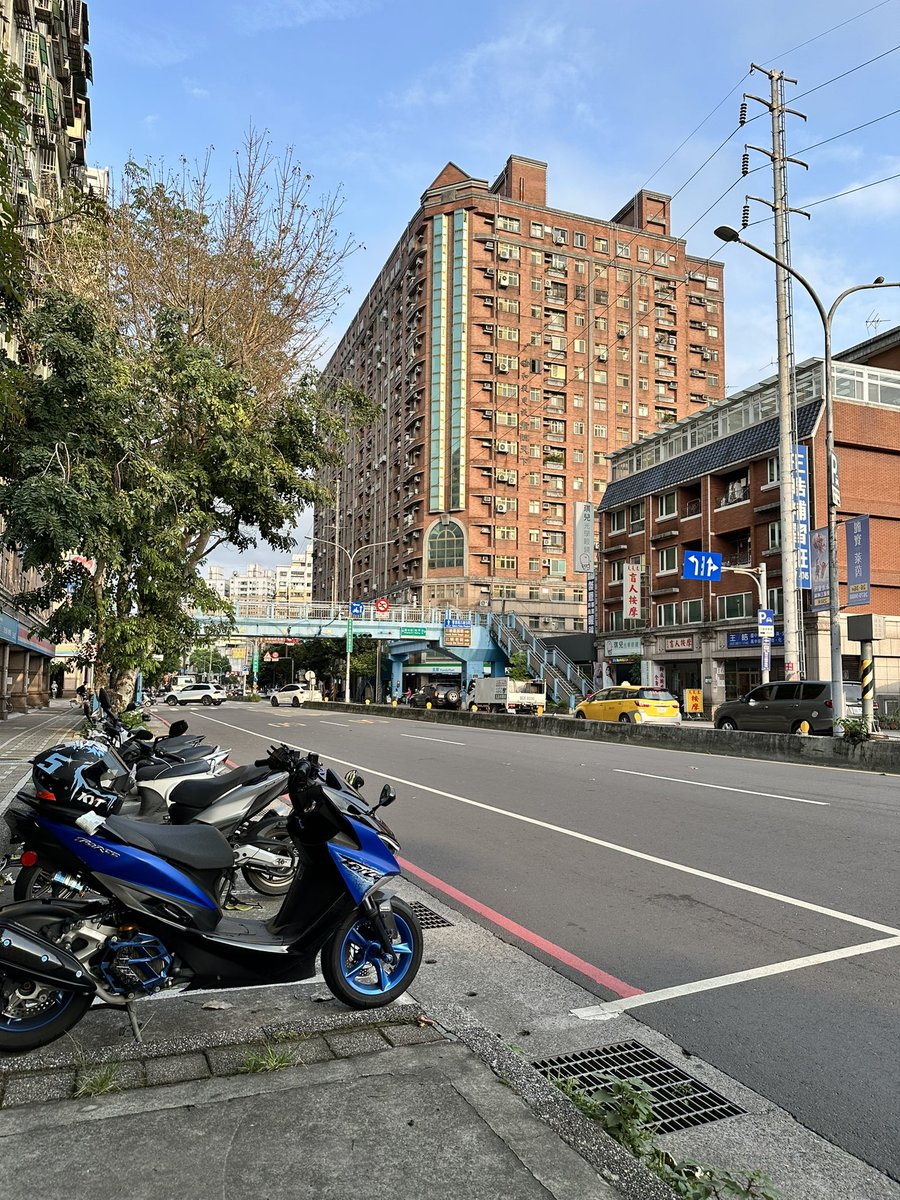 MaxLin0218's tweet image. 好遠…😀