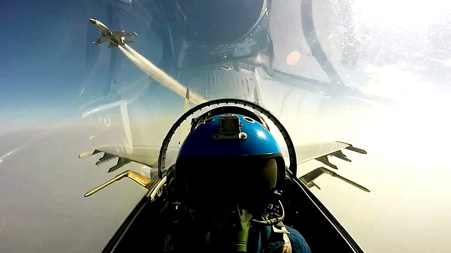 ThePen20's tweet photo. Stupid provocation by Australia behind China’s flare reaction to helicopter
https://t.co/2ZHH80S7F8 https://t.co/9EvbwFlb21