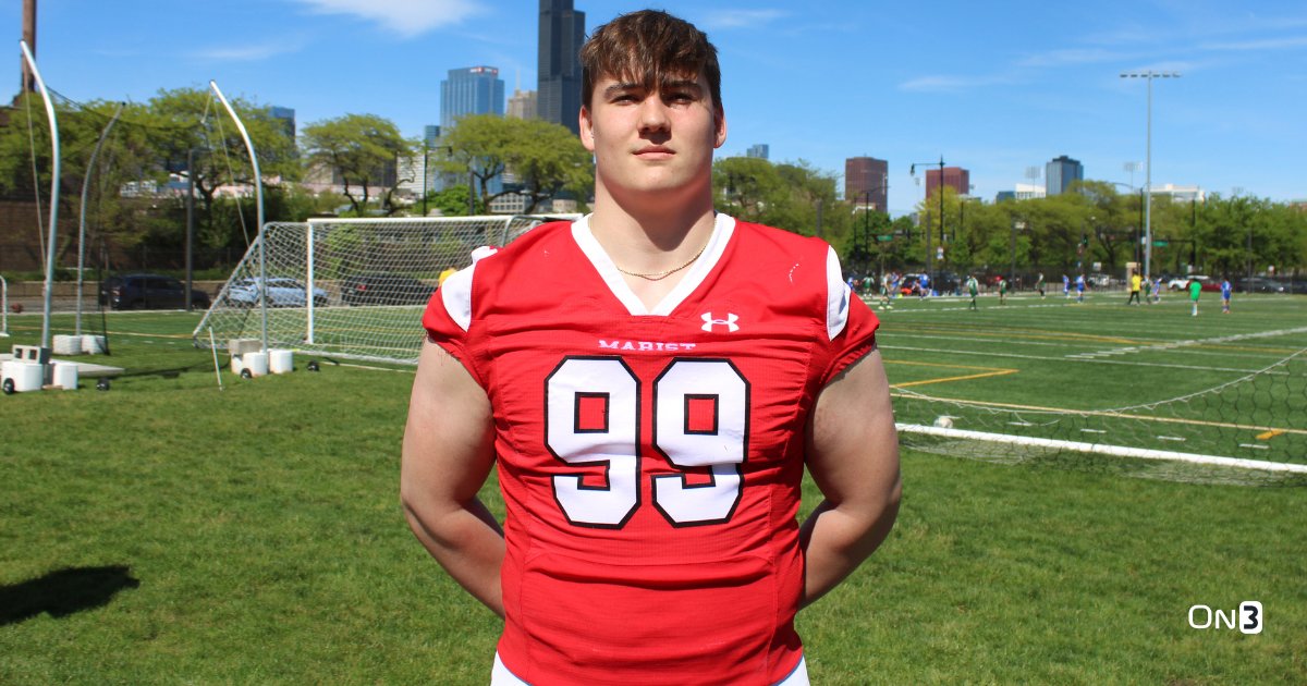 Chicago Marist DL Brad Fitzgibbon has been on Notre Dame's radar for a year. Now, he hopes to soon add the Irish to his offer sheet. “Notre Dame has always been that school. Everyone wants to go to Notre Dame.” Story: on3.com/teams/notre-da… On3+ for $1: on3.com/teams/notre-da…