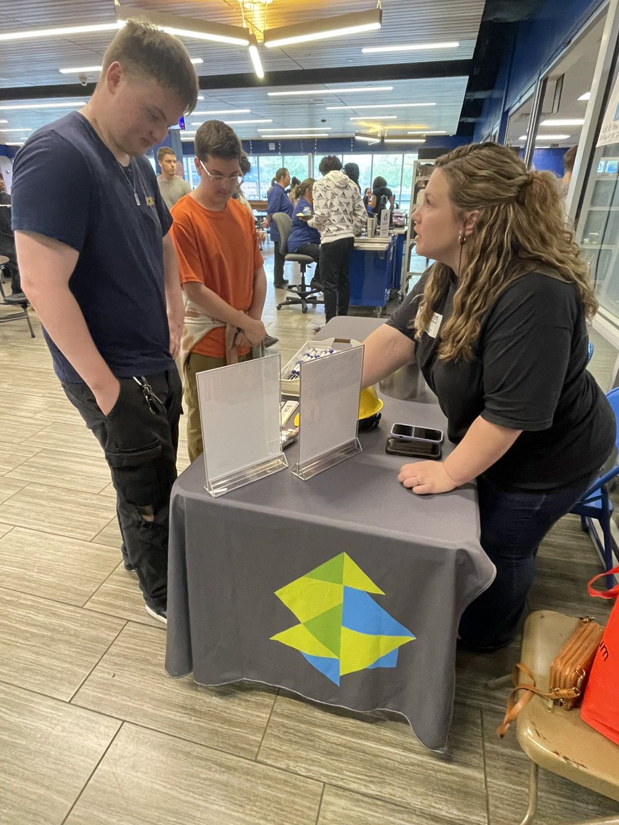 @WEHSRaiders enjoyed a dining hall visit with @Constellium today! #CareerReady #UnitedWayForCCR @WEGuidance #Manufacturing