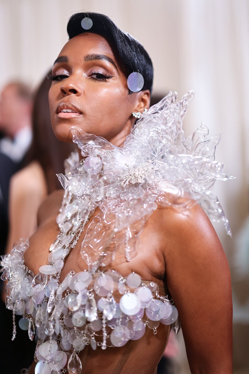 Janelle Monáe in Vera Wang. The flowers are made of recycled plastic bottles. #MetGala