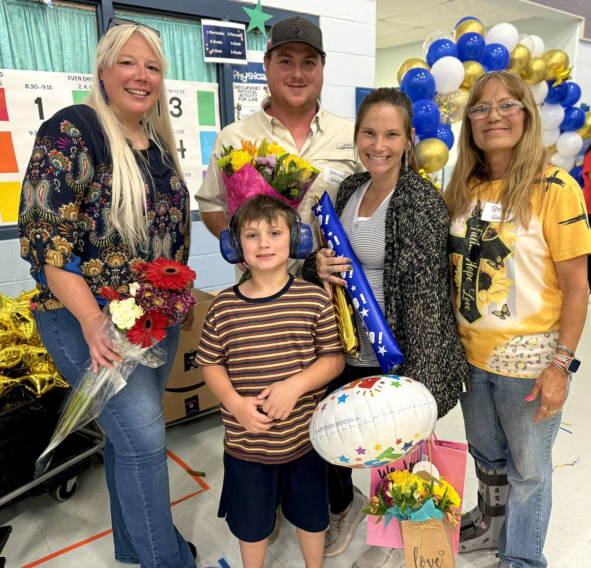 mrs_shoemake's tweet image. Teacher Appreciation Week was kicked off with an amazing surprise! So thankful for my support system and our Admin for organizing the surprise pep rally! @NISDMichael #feeltheLOVE