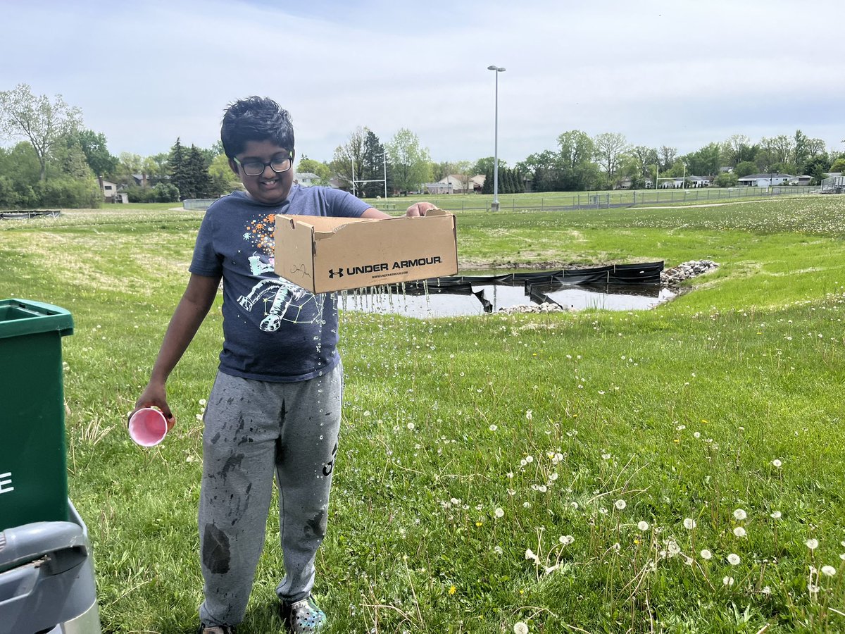 mrsphilip (@mrsphilip21) on Twitter photo My incredible seventh graders creating a working model of a landslide on this beautiful, sunny day! #sciencerocks <a href="/BakerMiddle/">Baker Middle School</a> <a href="/troyschools/">TroySchools</a> My incredible seventh graders creating a working model of a landslide on this beautiful, sunny day! #sciencerocks <a href="/BakerMiddle/">Baker Middle School</a> <a href="/troyschools/">TroySchools</a>