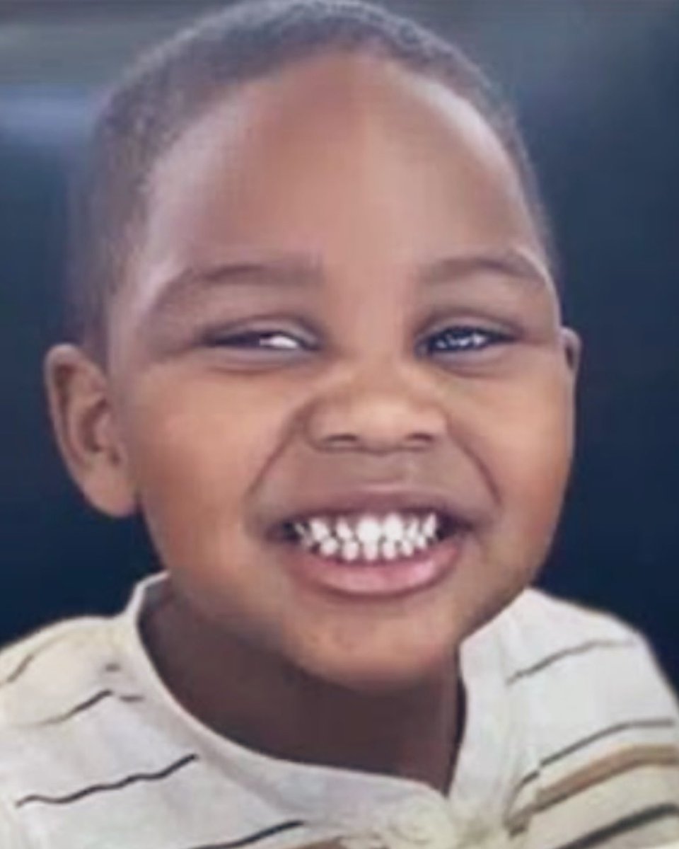 This is Taurian Collins, a 1st grader from Monroe, Lousiana…
This cutie is blessed with this adorable smile & an IQ so high that he’s been accepted into Mensa at 6 years old after overcoming challenges w/his hearing🖤
                #BlackExcellence