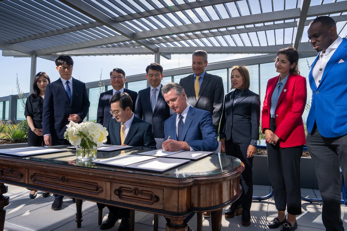 California is signing a Memorandum of Understanding with the Gyeonggi Province of South Korea to advance climate action and grow our economy. Like California, Gyeonggi is the tentpole of its nation’s economy and a driving force for innovation.