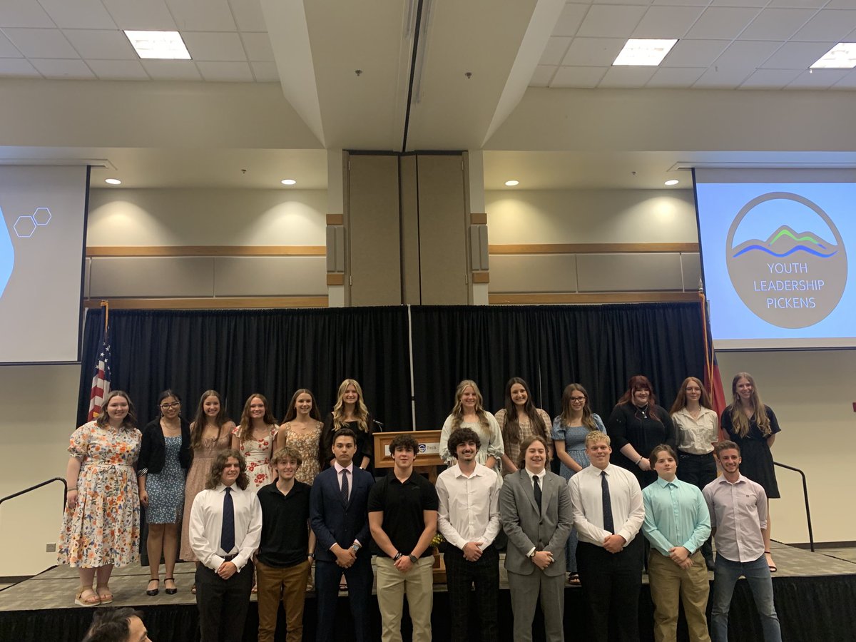 Great evening in Jasper! Our Chamber recognized this year’s Youth Leadership participants. What a great way to invest in the future of our community! Thanks to Chattahoochee Tech for hosting and for Matthew Dunn for serving as the keynote speaker! #FutureLeaders #YouthLeadership