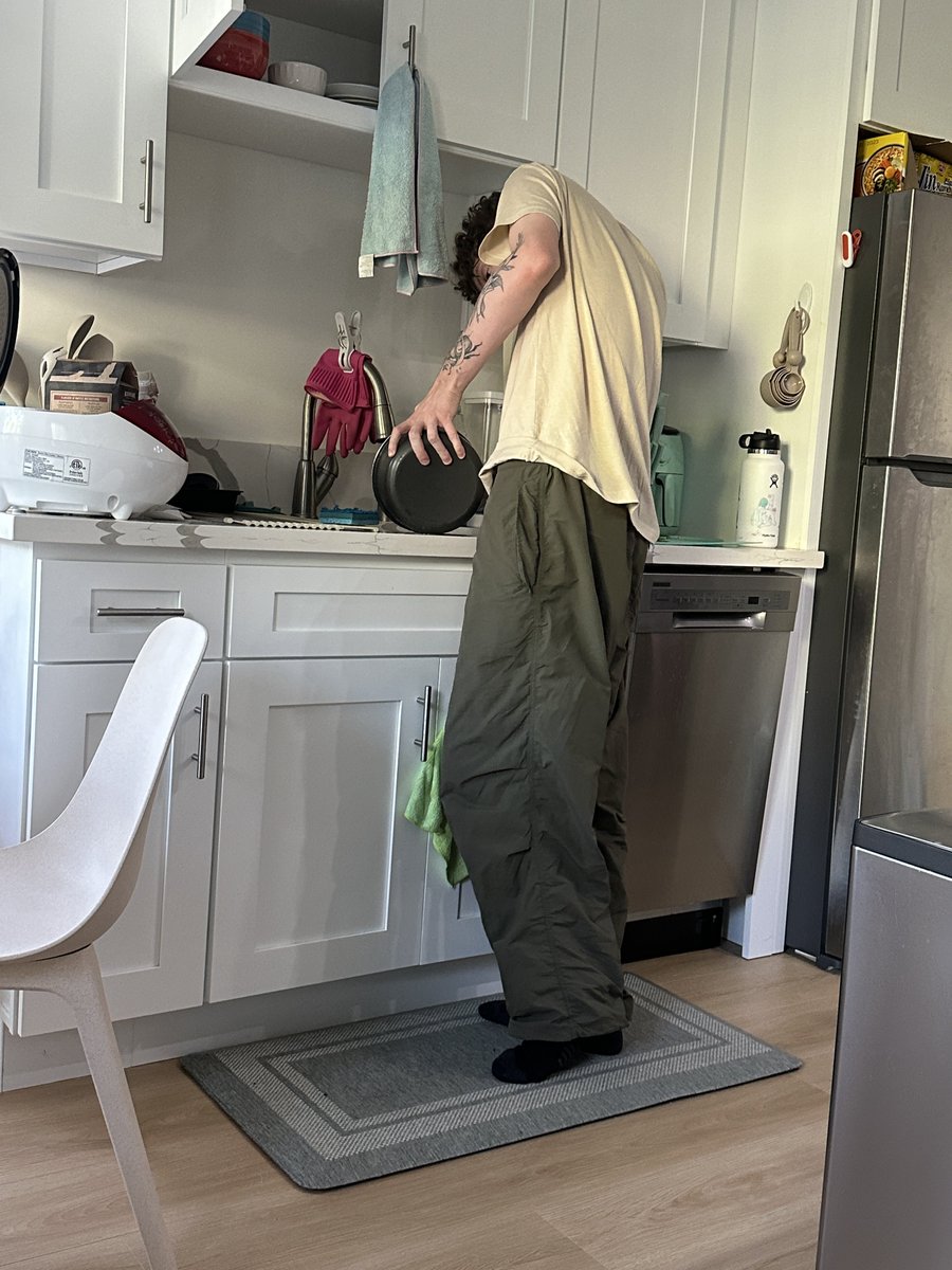 got this white boy washing my rice 

happy #AAPIHeritageMonth