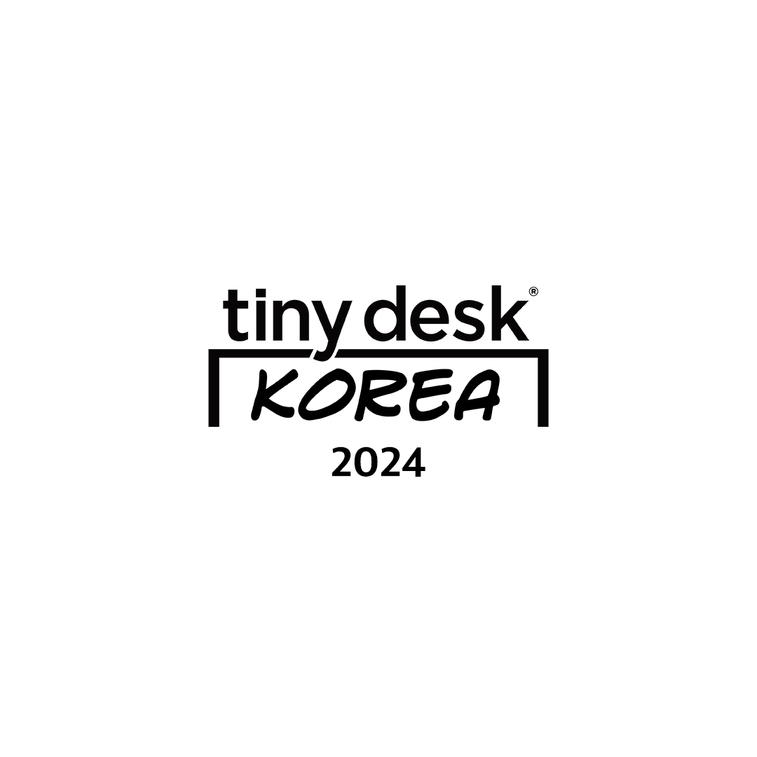 2024 타이니 데스크 코리아, Coming Soon 아티스트 : 이무진 이무진의 '작은 책상 앞, 한계없는 음악의 세계'에 여러분을 초대합니다. 자세한 내용은 5월 7일 오후 5시 U+멤버십앱을 확인해주세요! #타이니데스크코리아 #tinydeskkorea #tinydesk #이무진 #U+멤버십 #유플러스멤버십 #유플투쁠