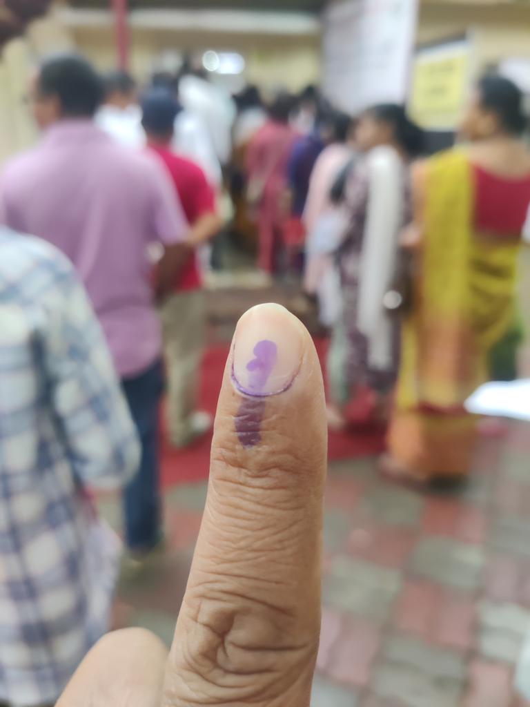 Done Dana Done..........No matter how early you go out, there's always someone ahead of you in the voting queue.......#LokSabhaPolls2024 #ThirdPhase #Guwahati
