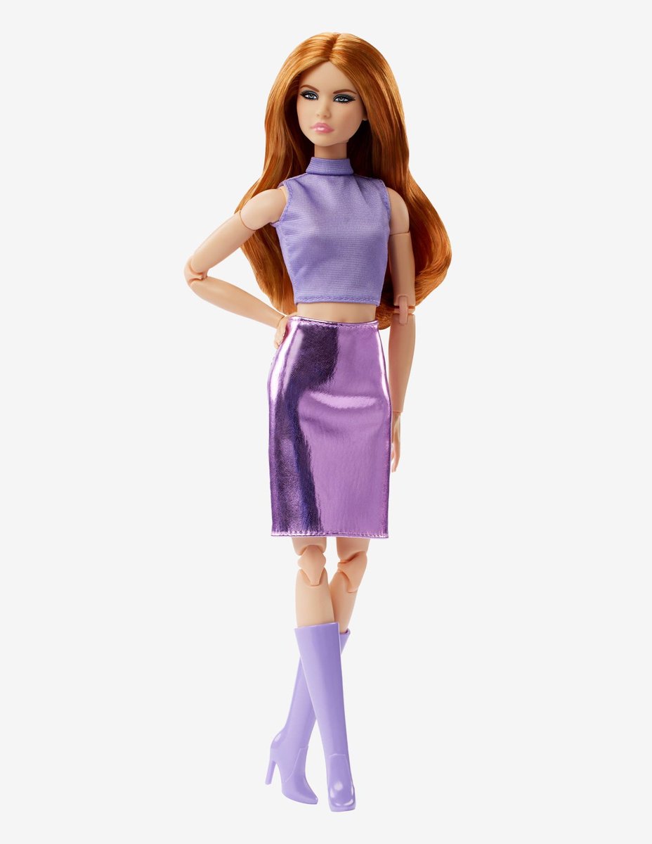 I just ordered a new Barbie! She's supposed to come in the mail around 2 weeks from now, but N and V are intensely excited to finally get to review a Made to Move Barbie on the channel! Whenever she arrives, I will definitely post about it!💜💜