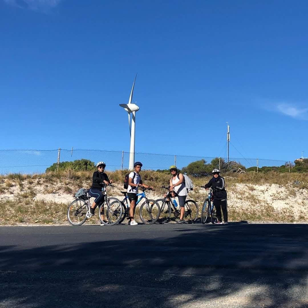 Rindu betul zaman2 boleh pusing satu rottnest island naik basikal walaupun member kena support aku dari belakang hahahahah kuajaq btul lah memories google photos ni 😒