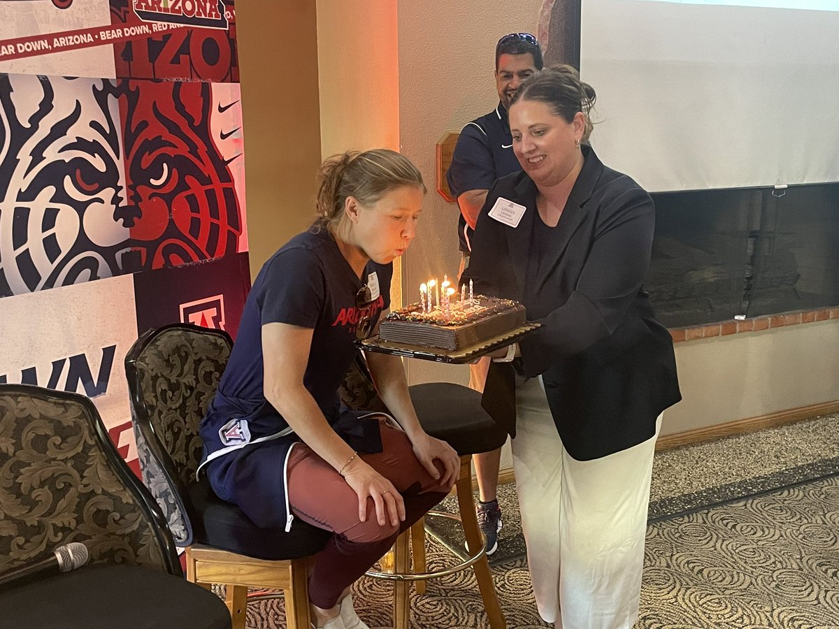DR_Francois (@drfrancois1) on Twitter photo Happy birthday to <a href="/ArizonaSoccer/">Arizona Soccer</a>โs <a href="/BeccaMoros/">Becca Moros</a> !
<a href="/LindseyLessing/">Lindsey Lessing</a> with the thoughtful surprise here in Yuma. ๐ปโฌ๏ธ Happy birthday to <a href="/ArizonaSoccer/">Arizona Soccer</a>โs <a href="/BeccaMoros/">Becca Moros</a> !
<a href="/LindseyLessing/">Lindsey Lessing</a> with the thoughtful surprise here in Yuma. ๐ปโฌ๏ธ