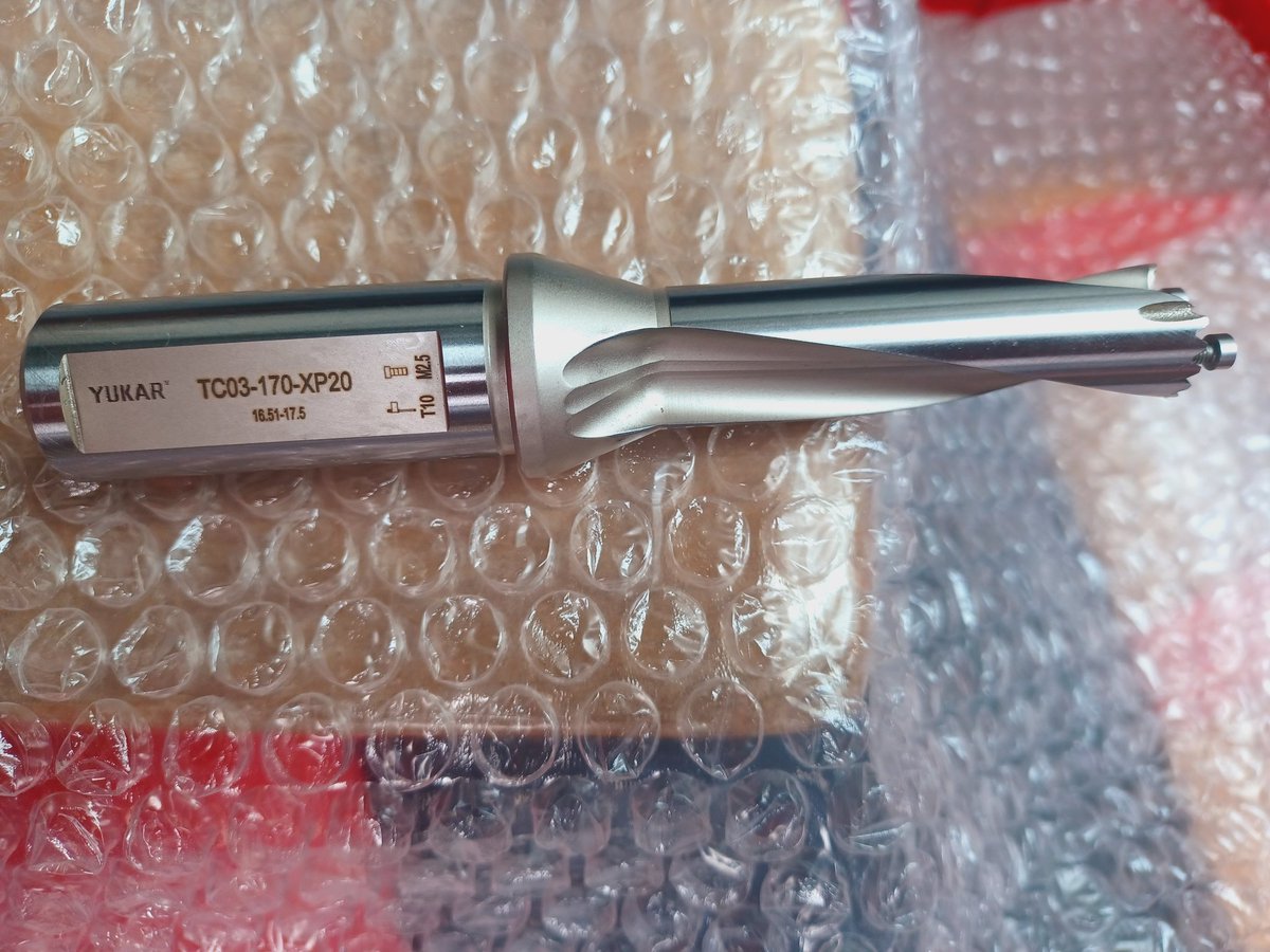 YUKAR sword tooth drill, compatible with Sumitomo & Pramet.

#cnc #tools #cnctools #tooling #cnctooling #cuttingtools #metalworking #engineering #engineer #inserts #carbide #milling #cncmilling #millinginserts #PCBN #CBN #PCD #turning #cncturning #turninginserts #grooving