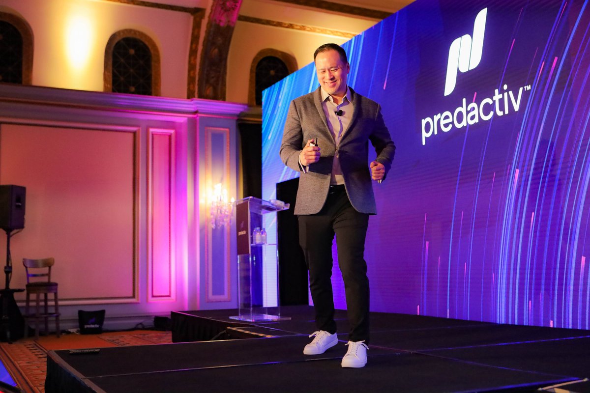 I'm known to DANCE when I'm getting on stage --but the organizers gotta play some beats! 

I had the pleasure to keynote the @predactiv (formerly ShareThis) all hands in LA a few weeks ago: watch this company, they will use AI and ML for their vast sets of data to predict, and…