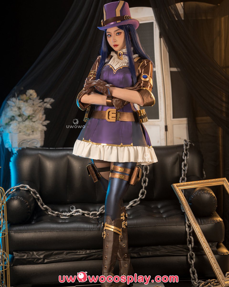 Check out this incredible cosplay of #Caitlyn by 左佑! *This costume is available for pre-order on our web! #UwowoCosplay #leagueoflegends #cosplay