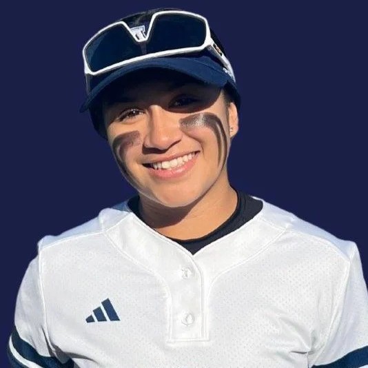 Congrats Savana Estrada (Aquinas, San Bernardino). SoCal Softball Player of Week. Hit walkoff grand slam to give unbeaten team a 6-2 win vs Cajon in CIFSS D3 playoffs. Sophomore leading the way with 12 HRs, 50 RBI. @CallMeEPJ @HaroldAbend @AquinasAthSB calhisports.com/2024/05/06/nor…