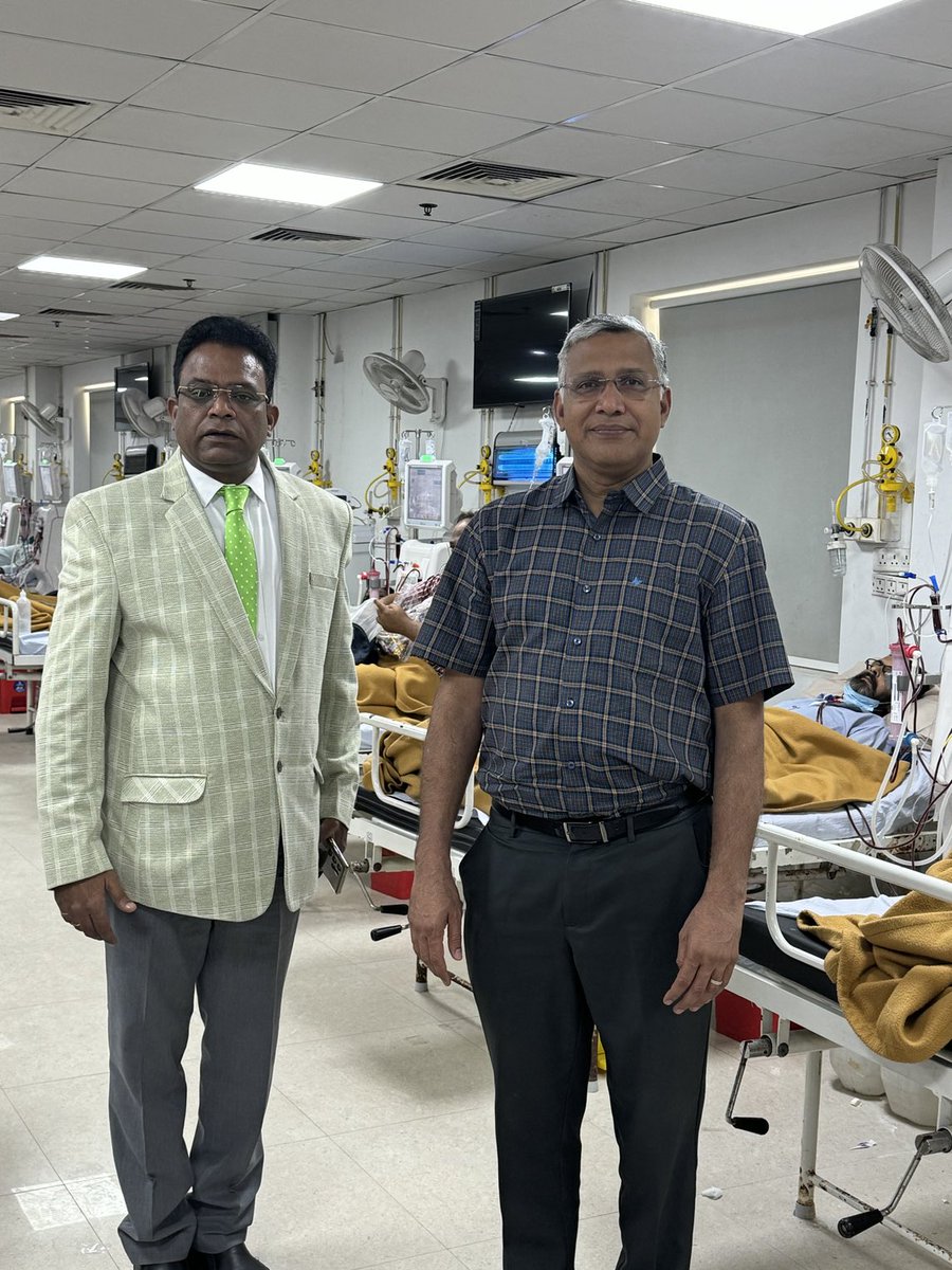 Fortunate to visit with Dr Venkatesh- a man on a noble mission offering free dialysis to the needy. He established a 100-bed free dialysis unit in New Delhi with philanthropic support from a Gurudwara. Thanks to his effort, many ESRD patients who cannot afford dialysis are alive.