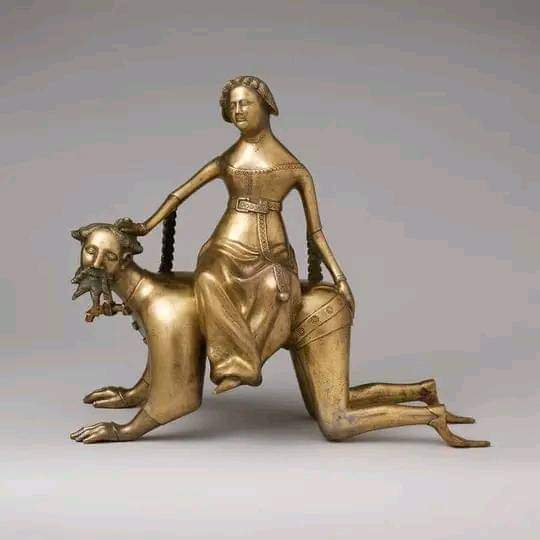 Aquamanile depicting Airstotle's girlfriend, Phyllis, riding him around the garden after Aristotle warned Alexander the Great about women. 

Copper Alloy, South Lowlands, 14th-15th Century CE

Metropolitan Museum of Art, NY

#drthehistories