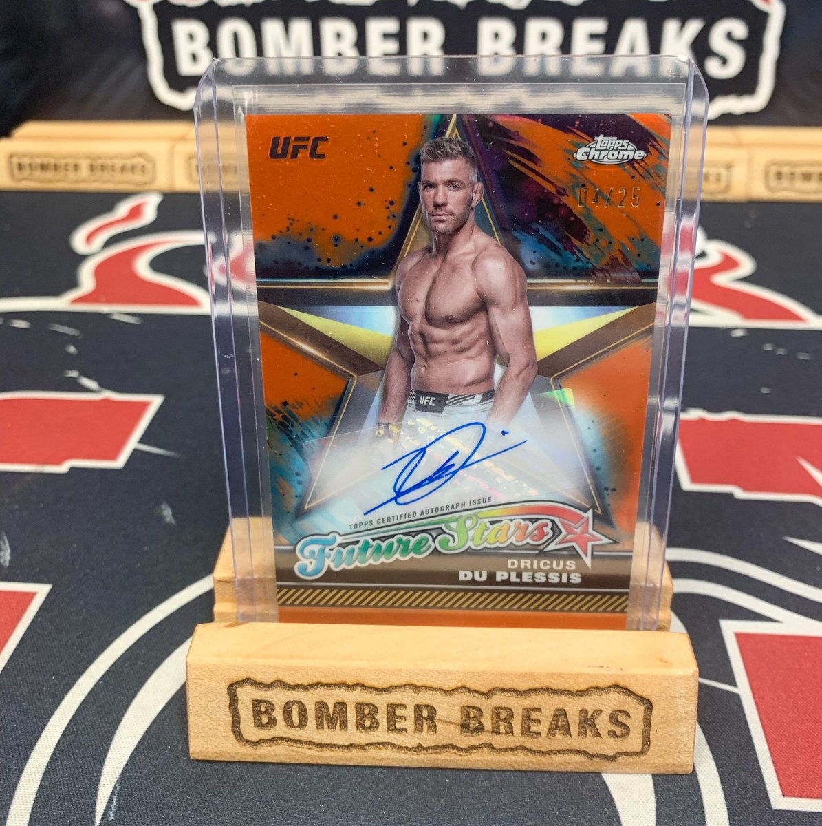 The Current UFC Middleweight Champ - Dricus du Plessis Orange Refractor Auto /25 🔥🔥 @dricusduplessis @topps @fanatics 
#ufc #mma #toppschrome #dricusduplessis #thehobby #groupbreaks #boxbreaks #autograph #casebreaks #collect #tradingcards