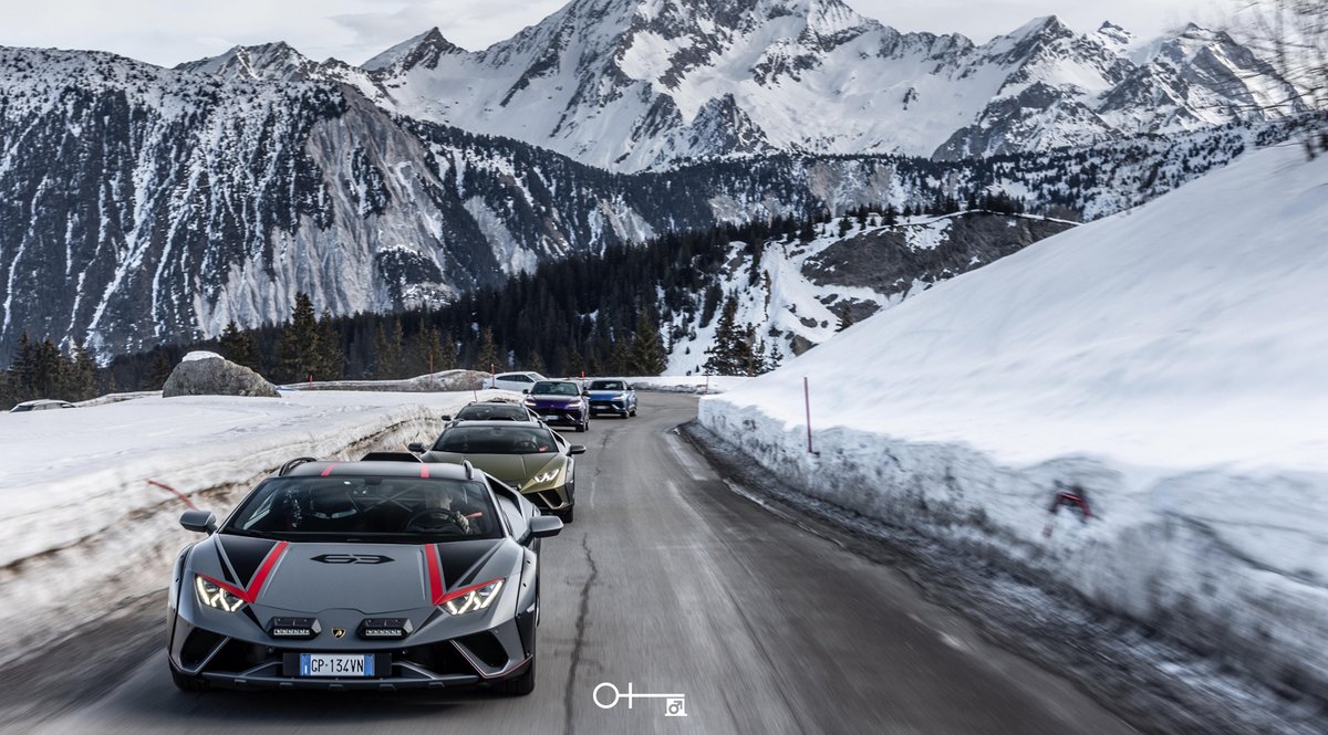 🏎🚗¡Descubre cómo estos impresionantes vehículos elevaron la experiencia a un nivel superior en el evento anual de Courchevel! Leer más. ➡ bit.ly/4boez8H 🏔️🚗💨 #Lamborghini #Courchevel #PotenciaEstilo