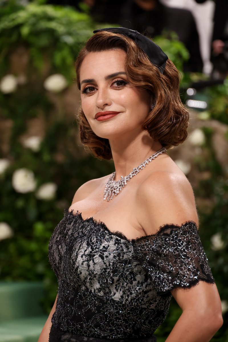 Penelope Cruz attended the #METGala with chocolaty copper hair by Celebrity Colorist, Matt Rez styled by Celebrity Hairstylist, Pablo Iglesias using color and styling products from Moroccanoil!