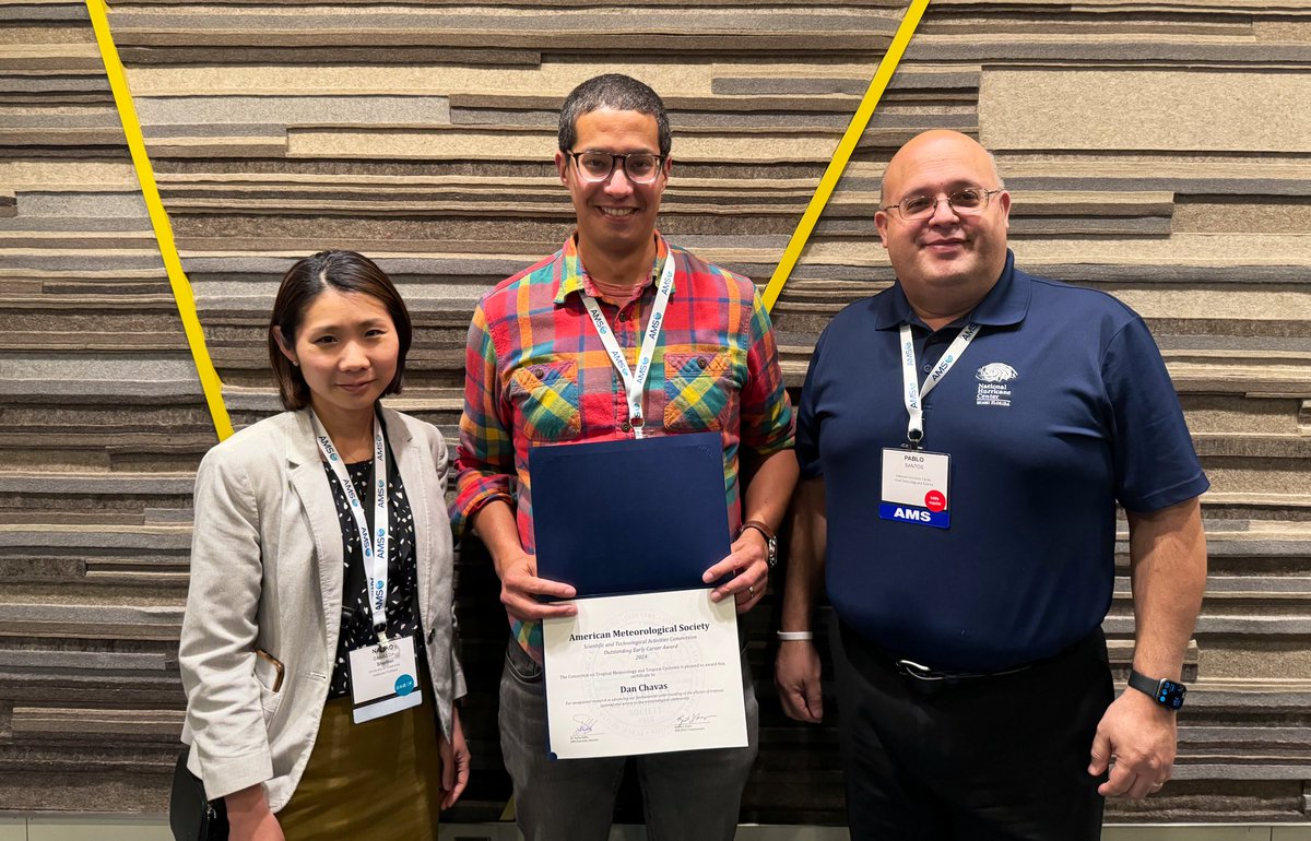 Let’s congratulate Dr. Dan Chavas, the recipient of the 2024 STAC Outstanding Early Career Award! Pictured: Dan Chavas (awardee) with Naoko Sakaeda and Pablo Santos (conference co-chairs).